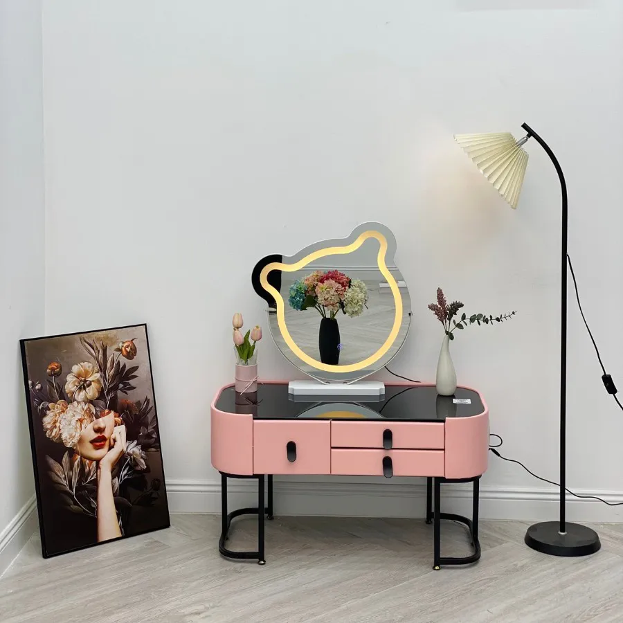 Những mẫu bàn trang điểm mini - Giải pháp tối ưu cho không gian nhỏ gọn và đa năng 3 Những mẫu bàn trang điểm mini - Giải pháp tối ưu cho không gian nhỏ gọn và đa năng