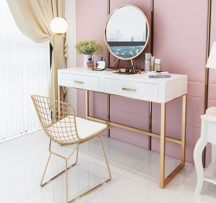Những mẫu bàn trang điểm mini - Giải pháp tối ưu cho không gian nhỏ gọn và đa năng 4 Những mẫu bàn trang điểm mini - Giải pháp tối ưu cho không gian nhỏ gọn và đa năng