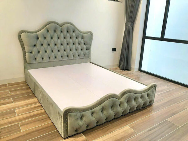 Giường ngủ tân cổ điển VNG010N