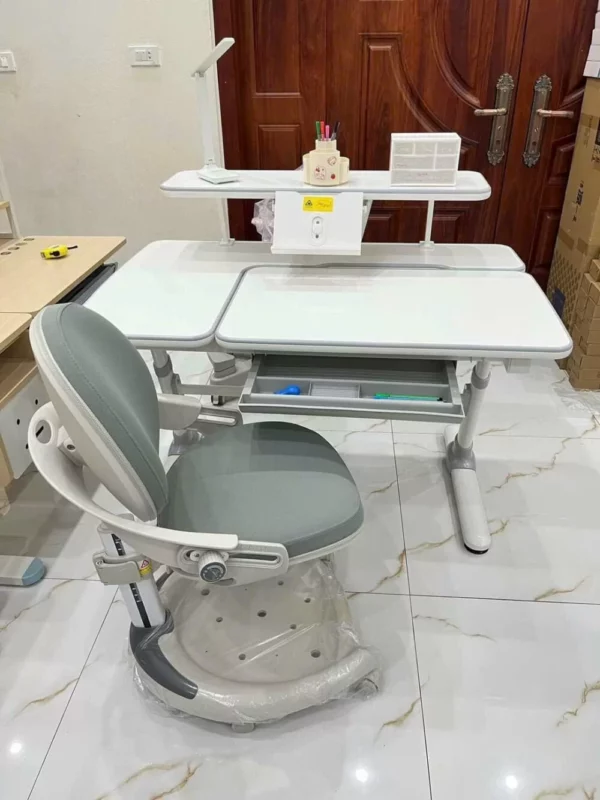 Bộ Bàn Học Sinh Cao Cấp Chống Gù Chống Cận Welly-Koya