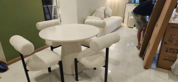 Bộ Bàn Ăn Tròn 4 Ghế Bọc Vải Boucle Cao Cấp BG2366
