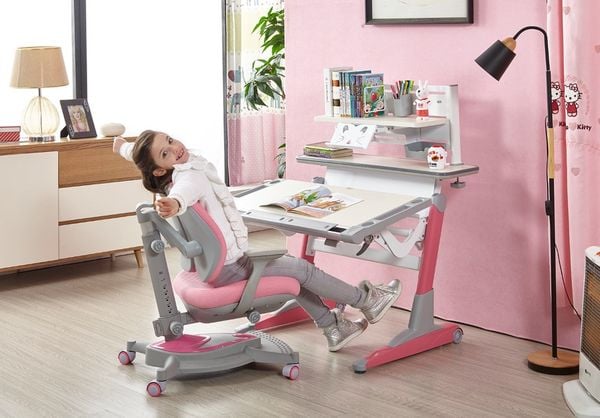 Cách chọn bàn ghế học sinh phù hợp – Bước đệm vững chắc cho hành trình học tập của bé 2 Cách chọn bàn ghế học sinh phù hợp – Bước đệm vững chắc cho hành trình học tập của bé
