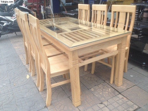Bàn Ăn Gỗ Tự Nhiên Hay Bàn Ăn Mặt Đá – Nên Chọn Loại Nào Cho Gia Đình? 5 Bàn Ăn Gỗ Tự Nhiên Hay Bàn Ăn Mặt Đá – Nên Chọn Loại Nào Cho Gia Đình?