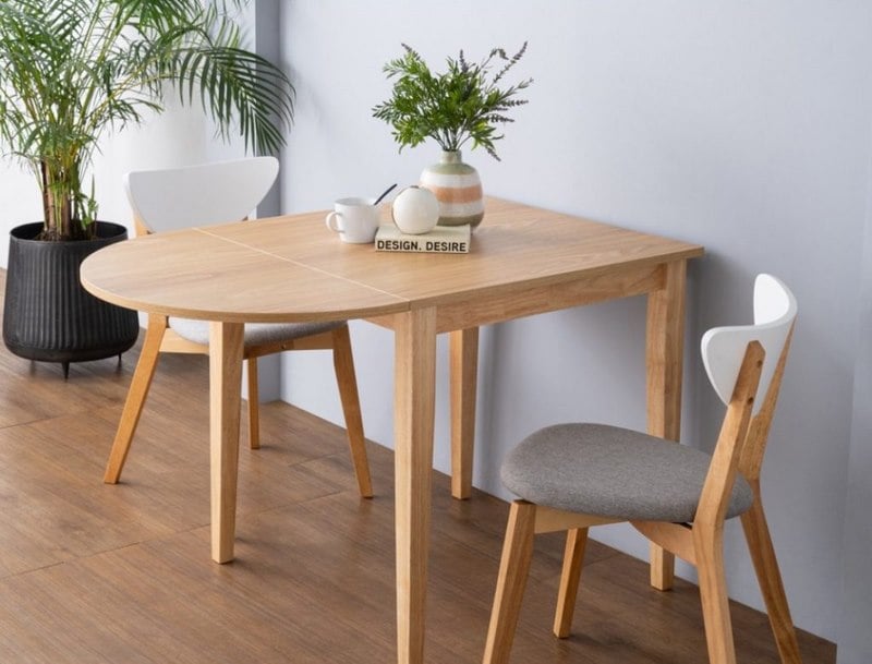 Bàn Ăn Gỗ Tự Nhiên Hay Bàn Ăn Mặt Đá – Nên Chọn Loại Nào Cho Gia Đình? 3 Bàn Ăn Gỗ Tự Nhiên Hay Bàn Ăn Mặt Đá – Nên Chọn Loại Nào Cho Gia Đình?