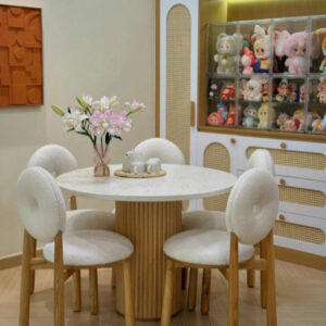 Bộ Bàn Ăn Tròn Hiện Đại Chân Trụ Gỗ & Ghế Nệm Lông Cừu Cao Cấp bg-5252