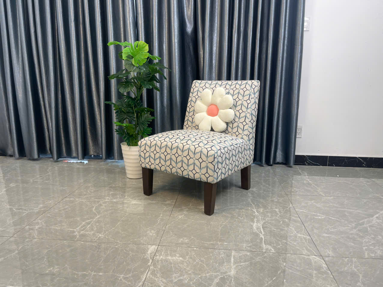 Ghế sofa đơn - sofa khách sạn phong cách Châu Âu VN-DON208 4 Ghế sofa đơn - sofa khách sạn phong cách Châu Âu VN-DON208 - Ảnh 2