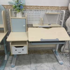 Alternative view of Bộ bàn ghế học sinh thông minh chống gù AngelKids PVS03-C02 size 1m2 gỗ tự nhiên