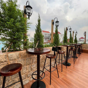 Alternative view of Bàn quầy bar chân thép đặc mặt gỗ me tây cao cấp VN-105TB