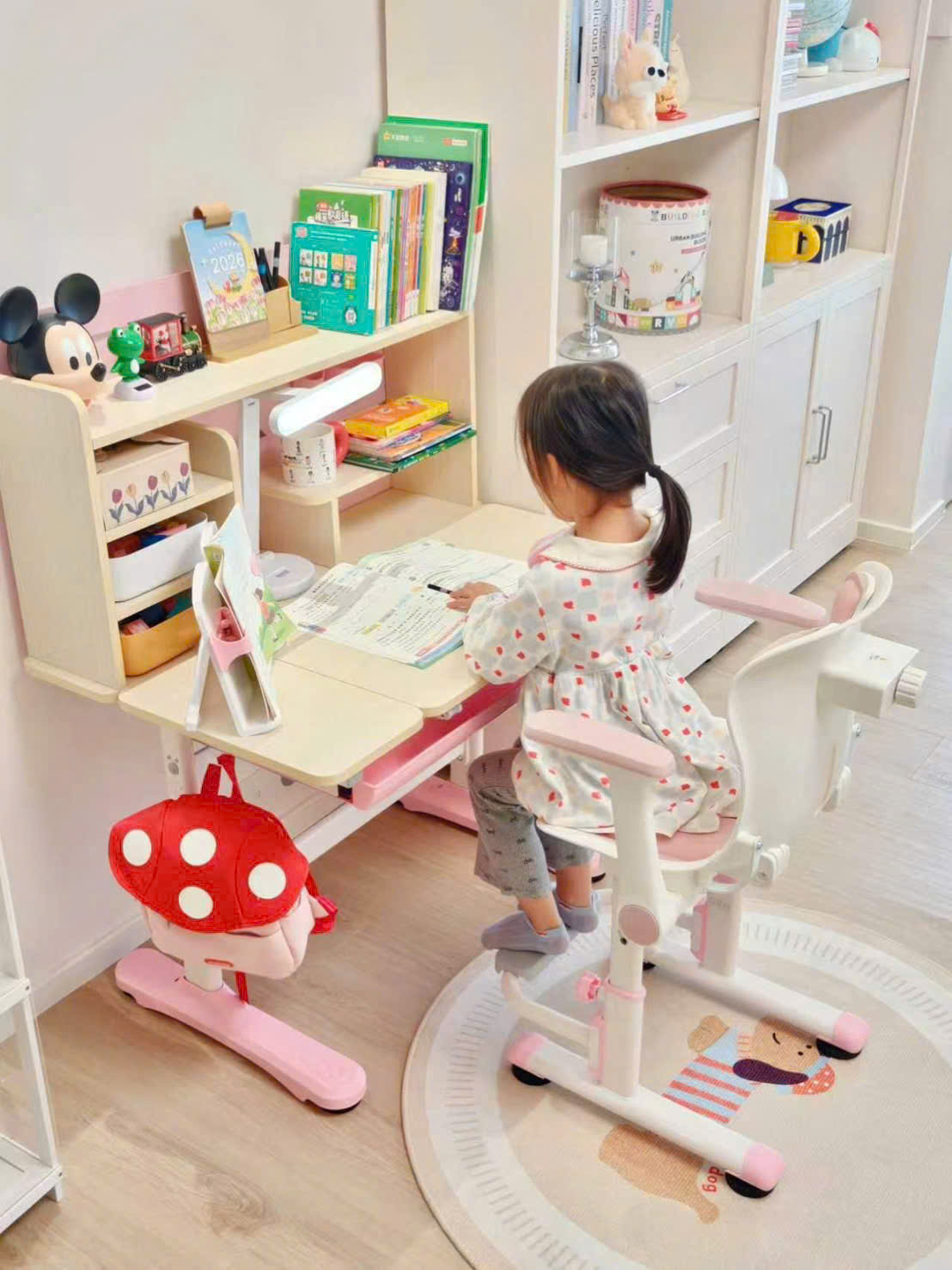 Bộ bàn ghế học sinh chống gù VinaKids A07HT (size 90 x 60) 6 Bộ bàn ghế học sinh chống gù VinaKids A07HT (size 90 x 60) - Ảnh 4